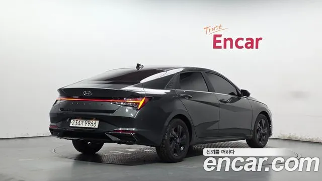 Hyundai Avante — Фото автомобиля 2