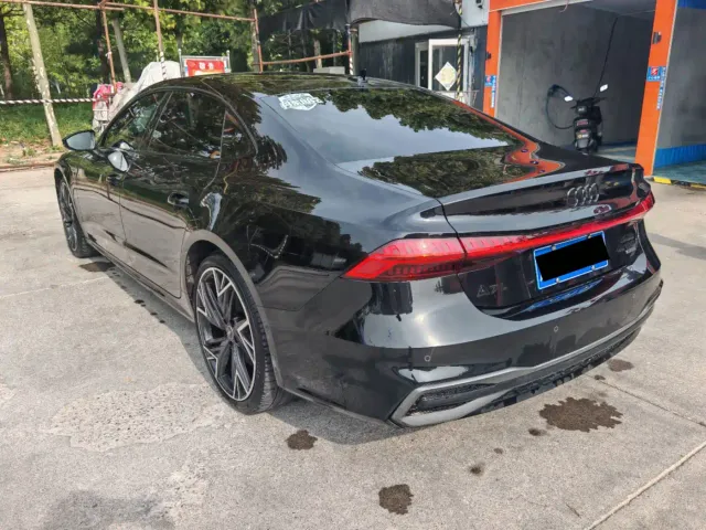 Audi A7L — Фото автомобиля 5