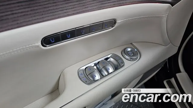 Genesis G90 RS4 — Фото автомобиля 30