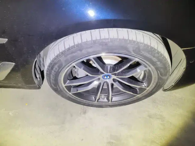 BMW 5 Series — Фото автомобиля 6