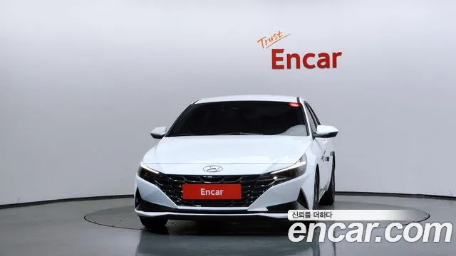 Hyundai AVANTE Avante (CN7) — Фото автомобиля 3