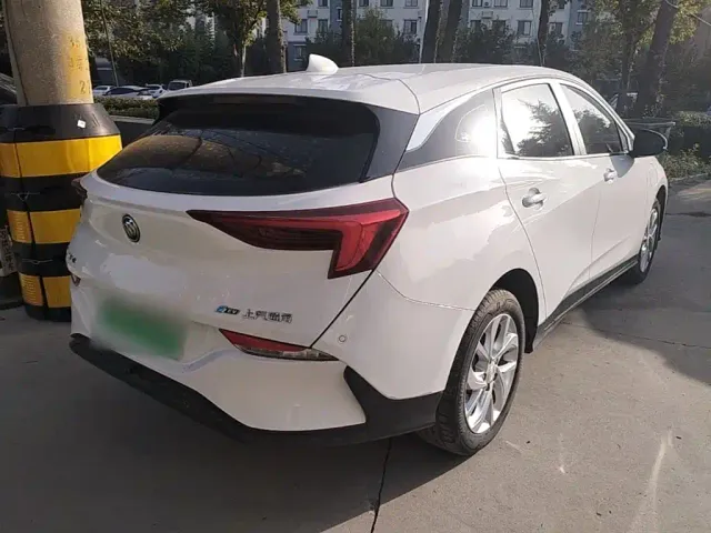 Buick Velite 6 — Фото автомобиля 6