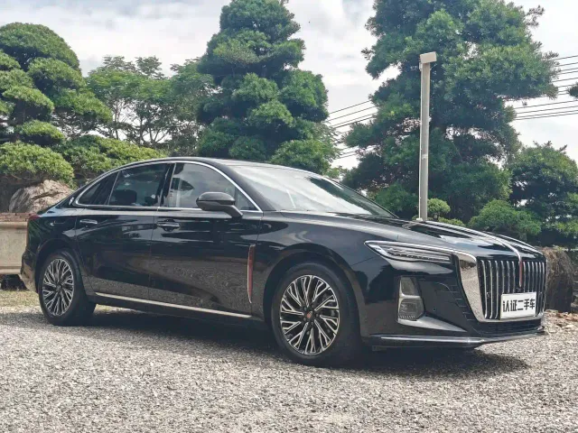 Hongqi H5 — Фото автомобиля 2