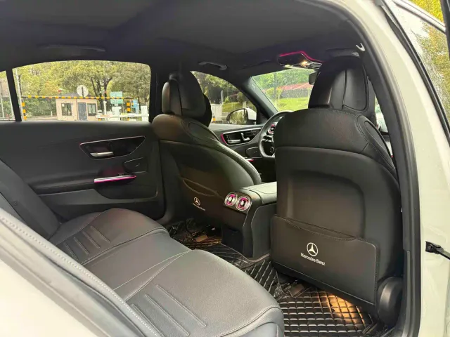 Mercedes-Benz C-Class — Фото автомобиля 4