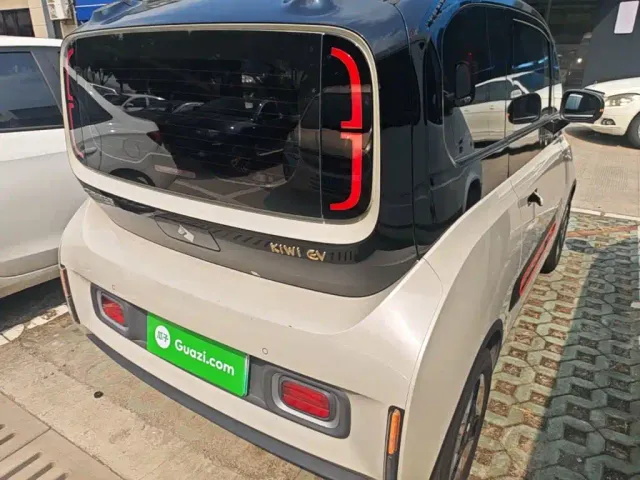 Baojun KiWi EV — Фото автомобиля 6