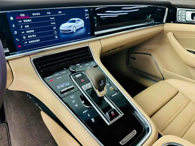 Porsche Panamera — Фото автомобиля 11