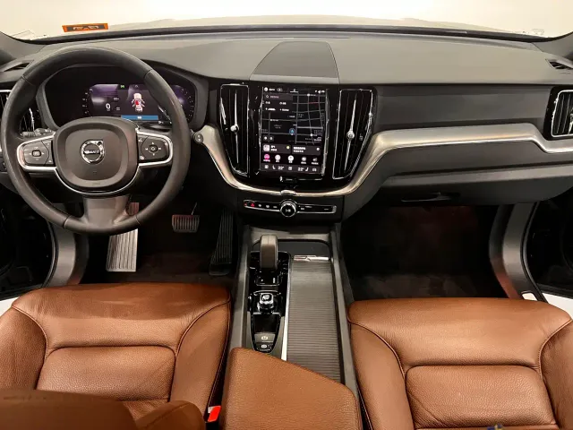 Volvo XC60 — Фото автомобиля 18