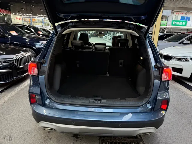 Ford Escape — Фото автомобиля 23