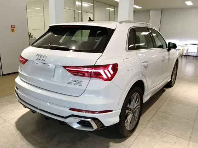 Audi Q3 — Фото автомобиля 6
