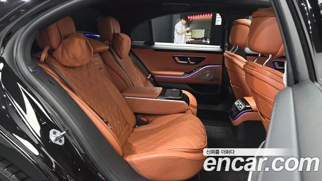 Mercedes-Benz S-Class — Фото автомобиля 11
