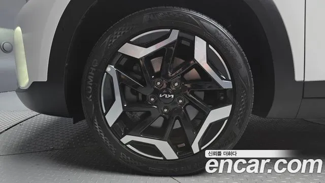 Kia Seltos Бензин 1.6 турбо 2WD — Фото автомобиля 5