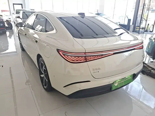 BYD Seal 07 DM-i — Фото автомобиля 4
