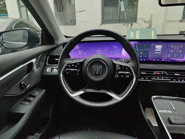Buick LaCrosse — Фото автомобиля 10