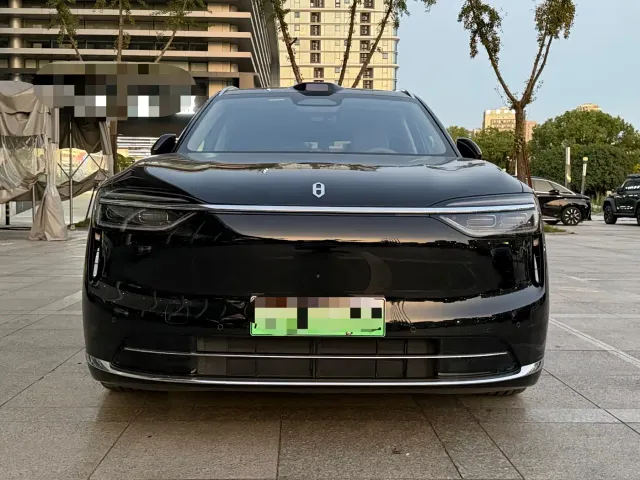 Aito M7 — Фото автомобиля 2