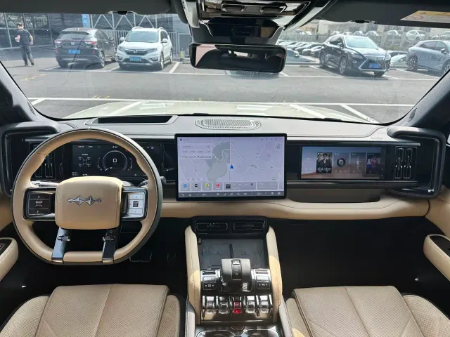 BYD FangChengBao Leopard 5 — Фото автомобиля 11