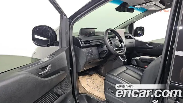 Hyundai Staria Staria 4WD Tourer 9 мест — Фото автомобиля 10