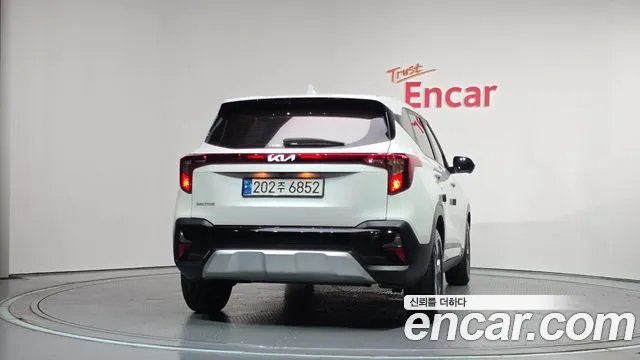 Kia Seltos Бензин 1.6 турбо 2WD — Фото автомобиля 4