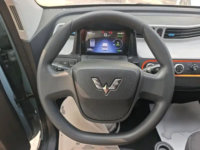Wuling Hongguang Mini EV — Фото автомобиля 10