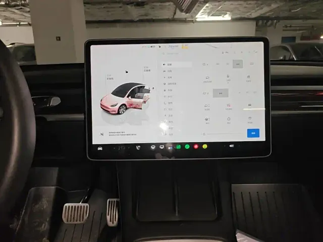 Tesla Model Y — Фото автомобиля 12