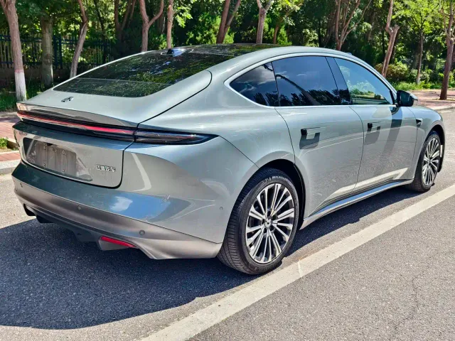 Nio ET5 — Фото автомобиля 5