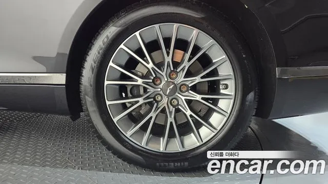 Genesis G80 RG3 — Фото автомобиля 6