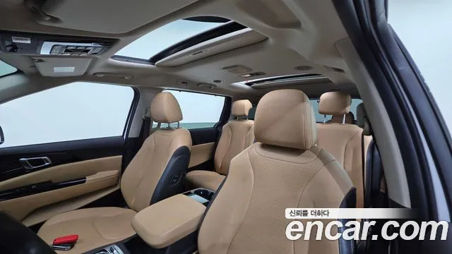 Kia Carnival Generation 4 — Фото автомобиля 17