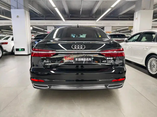 Audi A6L — Фото автомобиля 12