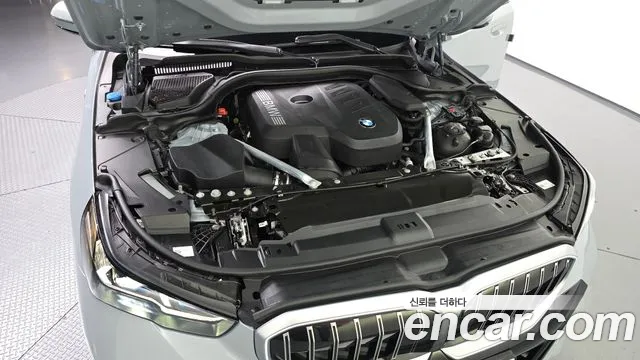 BMW 5-Series 5 серия (G60) 530i xDrive M Sport — Фото автомобиля 5