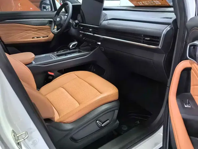 Geely Haoyue L — Фото автомобиля 11