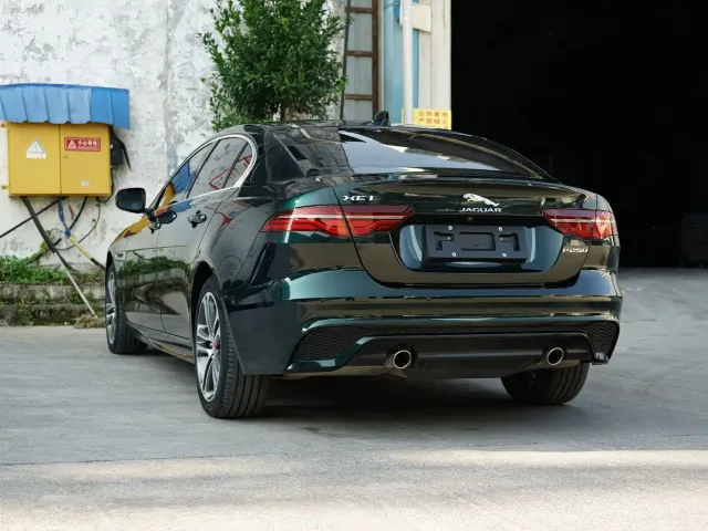 Jaguar XEL — Фото автомобиля 9