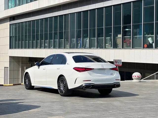 Mercedes-Benz C-Class — Фото автомобиля 6