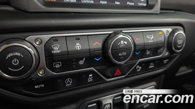 Jeep Wrangler JL — Фото автомобиля 29