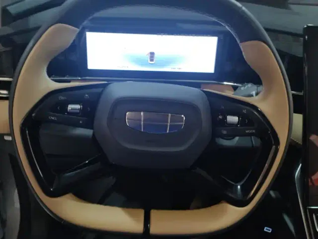 Geely Boyue L — Фото автомобиля 15