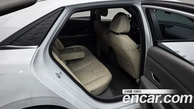 Hyundai Avante CN7 — Фото автомобиля 18