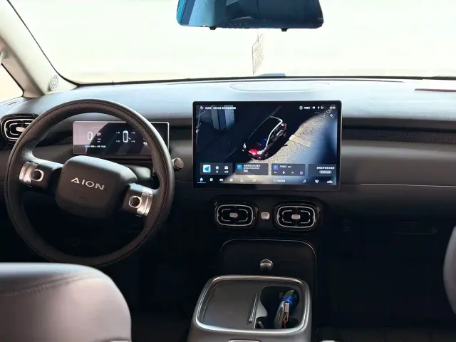 GAC Aion UT — Фото автомобиля 8