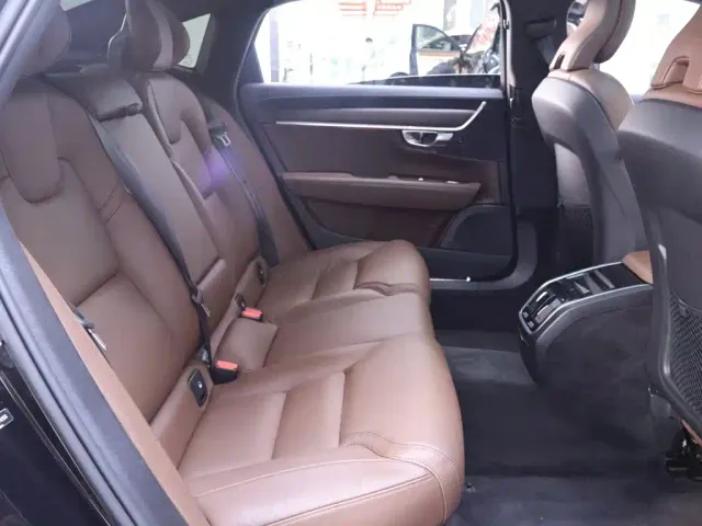 Volvo S90 — Фото автомобиля 22