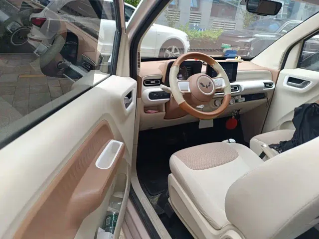 Wuling Hongguang Mini EV — Фото автомобиля 12