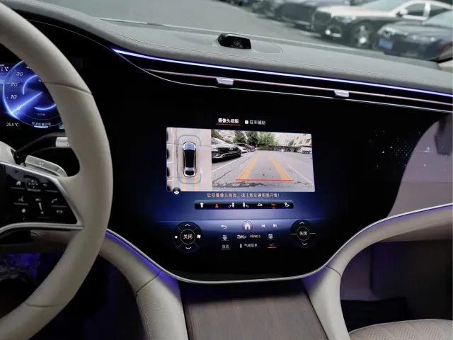 Mercedes-Benz EQS — Фото автомобиля 16