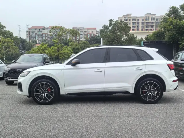 Audi Q5L — Фото автомобиля 4
