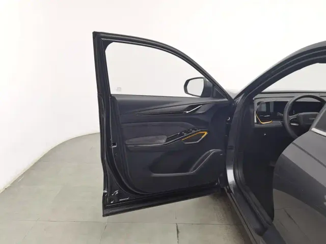 Changan X5 Plus — Фото автомобиля 8