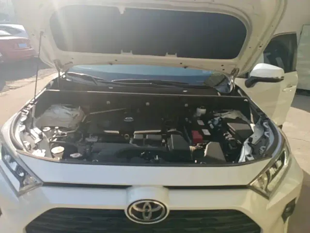 Toyota RAV4 — Фото автомобиля 19