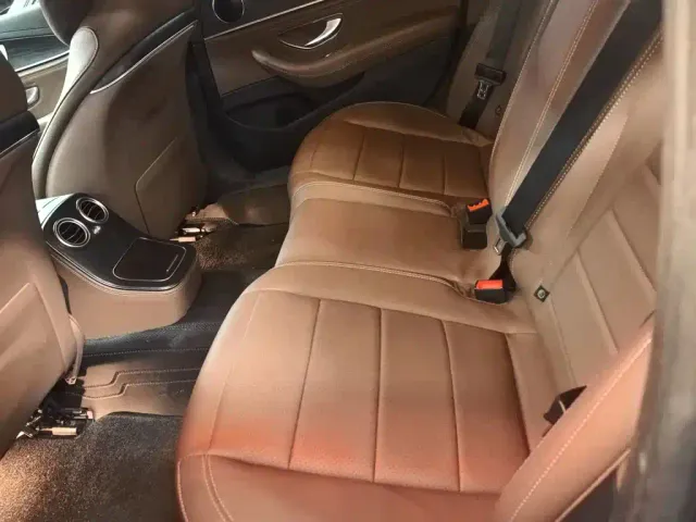 Mercedes-Benz E-Class — Фото автомобиля 13