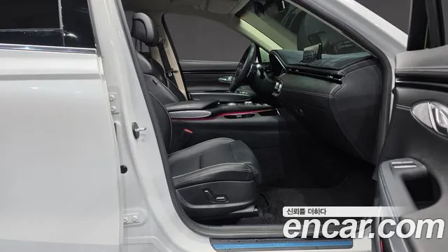Genesis GV70 2.5T Бензин AWD — Фото автомобиля 24
