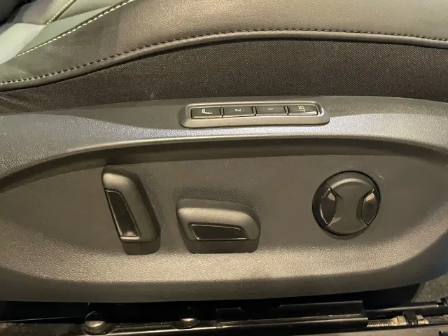 Volkswagen ID. Unyx 06 — Фото автомобиля 6
