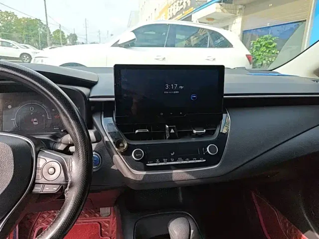 Toyota Corolla — Фото автомобиля 12