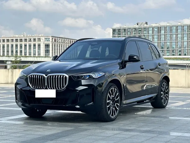 Фотография автомобиля — BMW X5