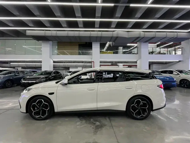 BYD Seal 06 DM-i Touring — Фото автомобиля 3