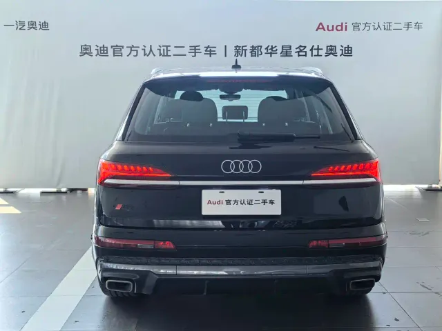 Audi Q7 — Фото автомобиля 6