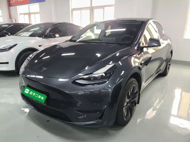 Фотография автомобиля — Tesla Model Y