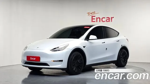 Фотография автомобиля — Tesla Model Y